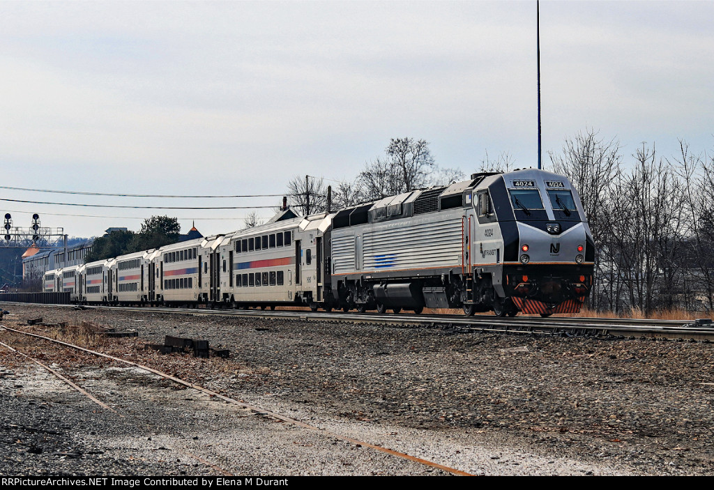 NJT 4024 on train 1710